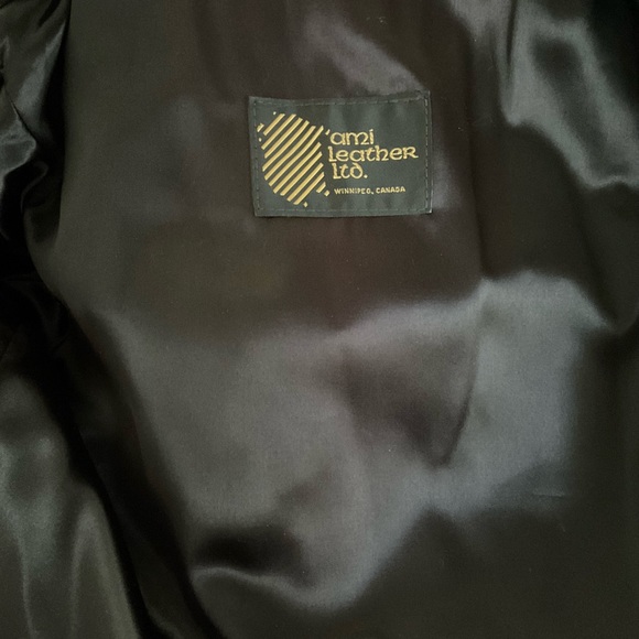 97 Authentic Vintage Leather Jacket - Picture 4 of 8